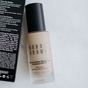 BOBBI BROWN Skin Long-Wear Weightless Foundation